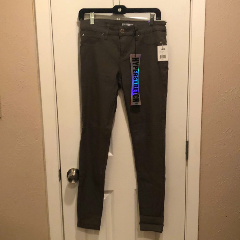 Womens stretch skinny pant.